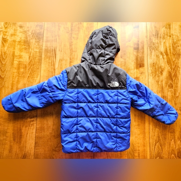 Thermoball Reversible Jacket - Picture 2 of 5